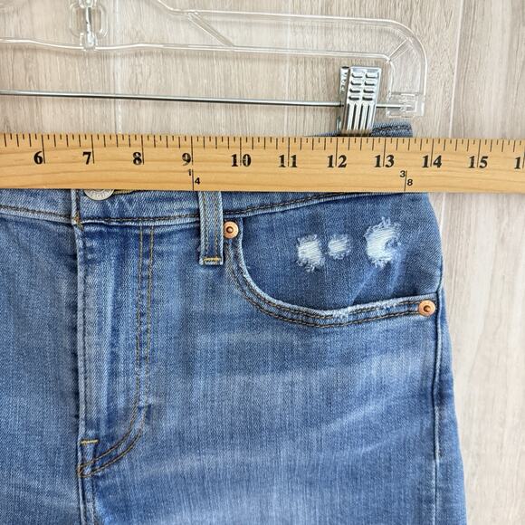 Levi’s Cutoff Denim Shorts Women’s Size 27 Blue 2" Inseam Pockets Shortie Bootie - Picture 6 of 12